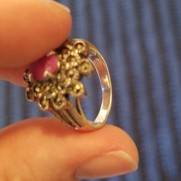 NWOT Sparkly Ring w Pink Stone and Metallic Studs - Picture 3 of 4